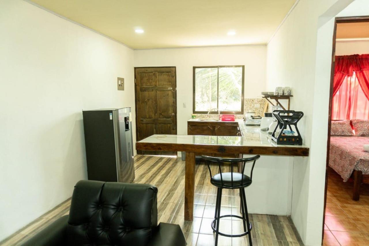 Residencia Las Brisas Griegas Quepos Exteriör bild